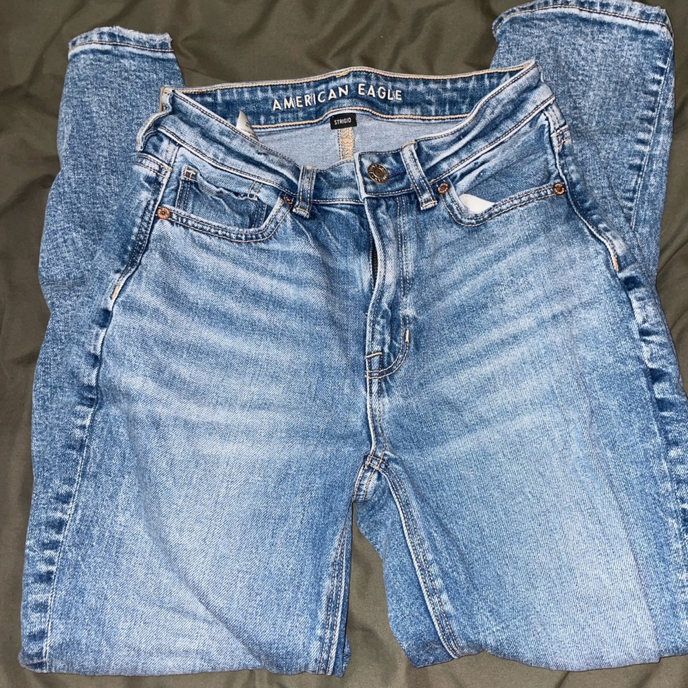 American Eagle Distressed Jeans